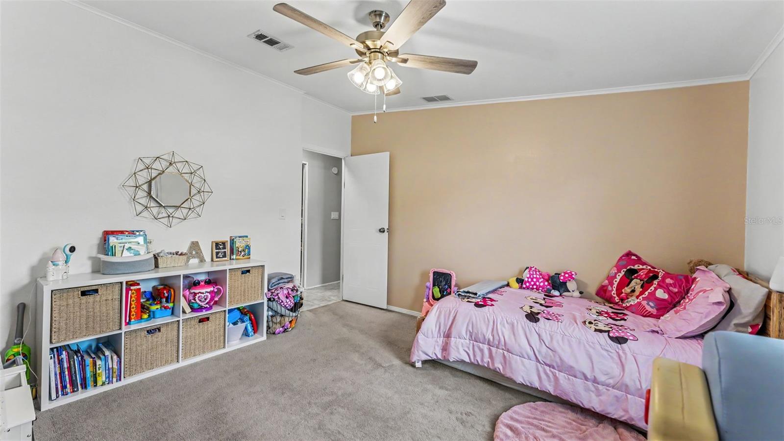 332 Cesara Dr Property Photo 40