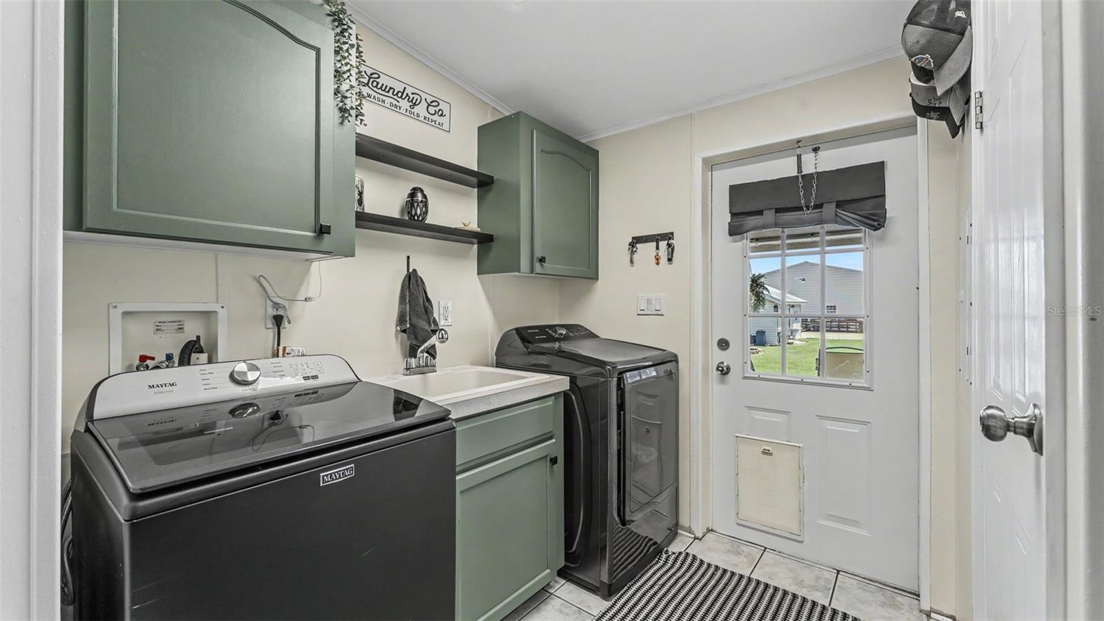 332 Cesara Dr Property Photo 47