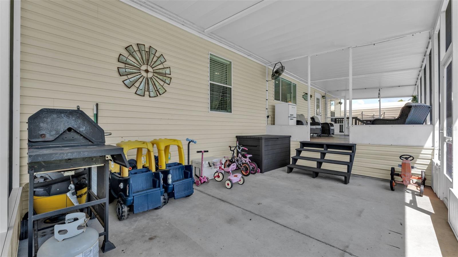 332 Cesara Dr Property Photo 52
