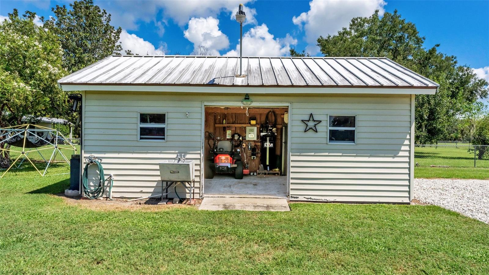 332 Cesara Dr Property Photo 59