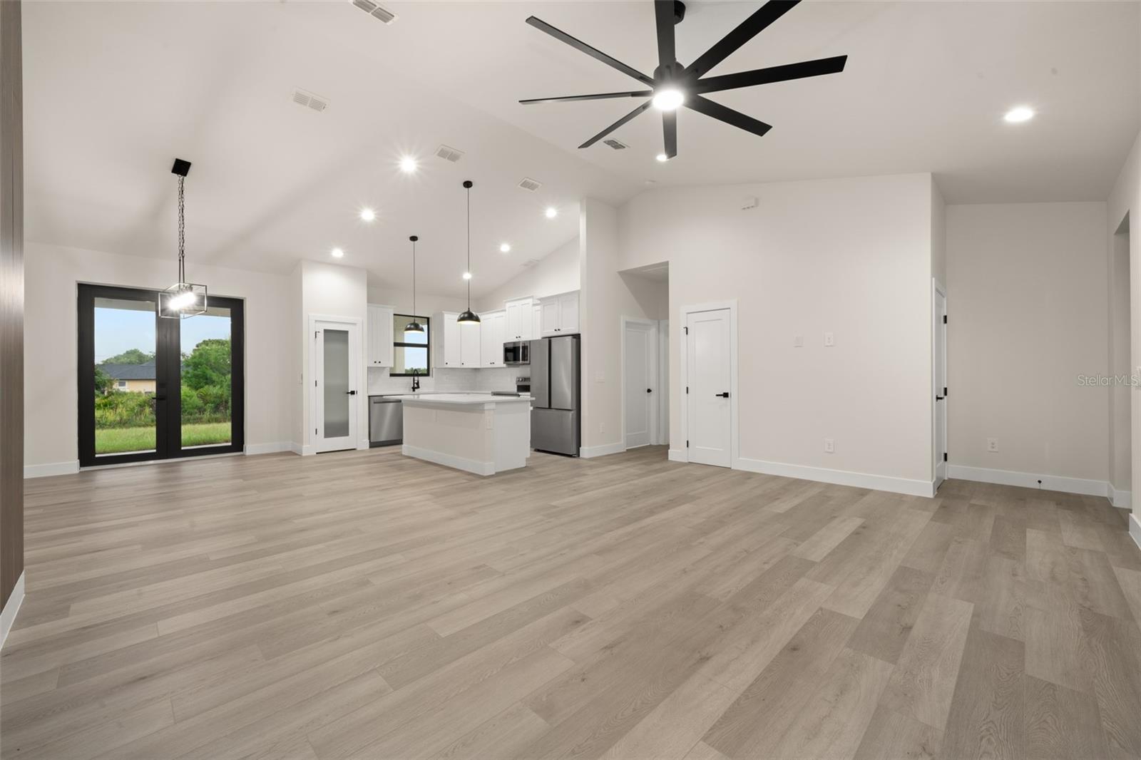 5846 San Juan Dr Property Photo 4
