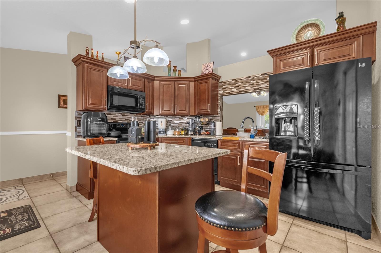 1366 Merrimack Pl Property Photo 4