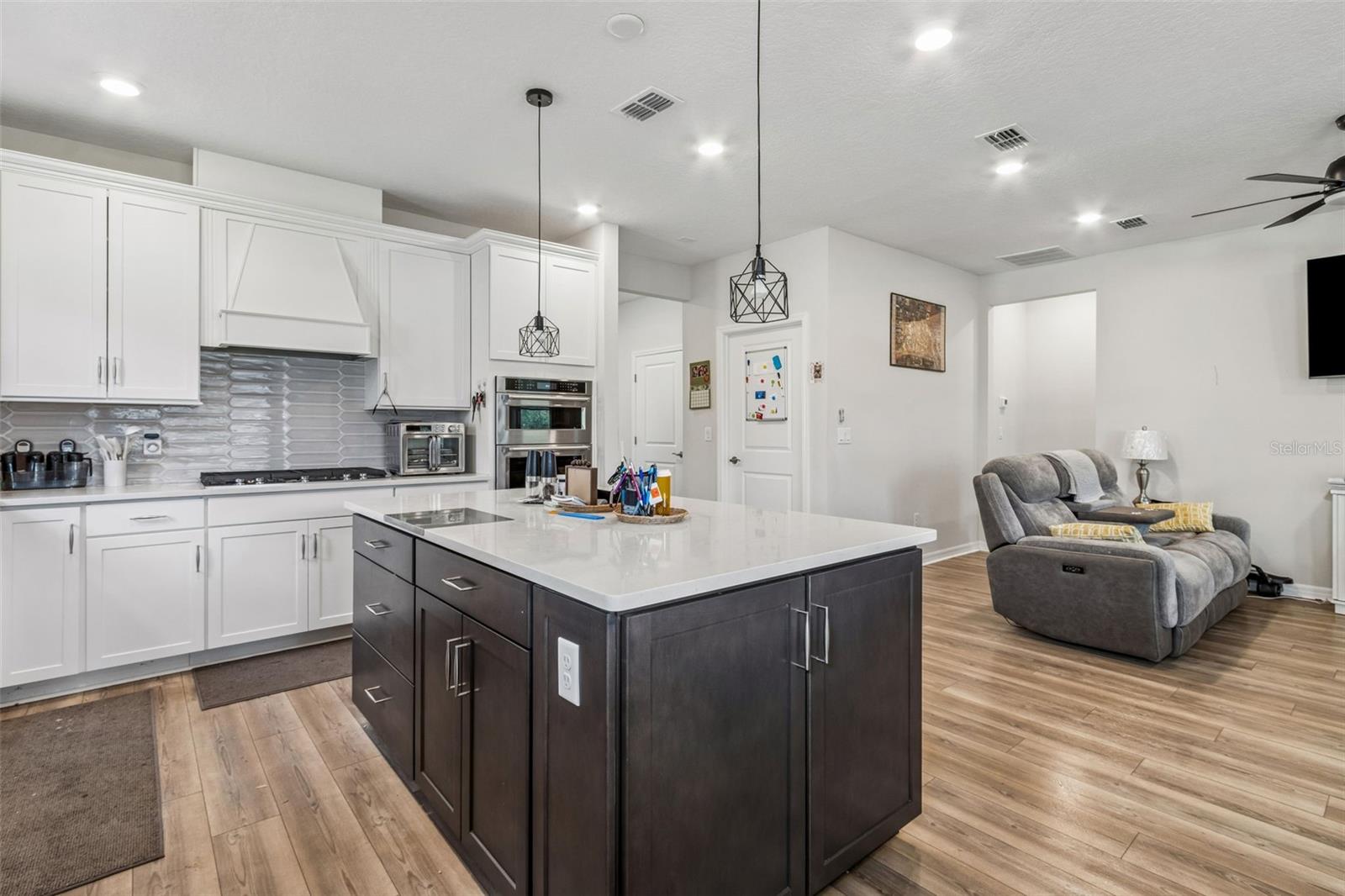 217 Ethereal Sq Property Photo 15