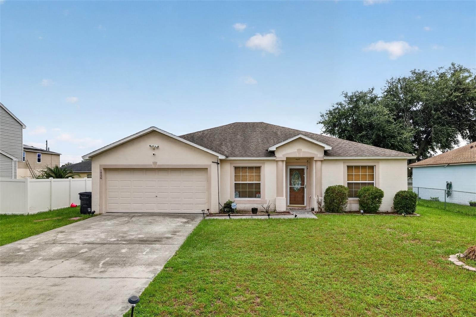 1906 MANATEE LN Property Photo 1