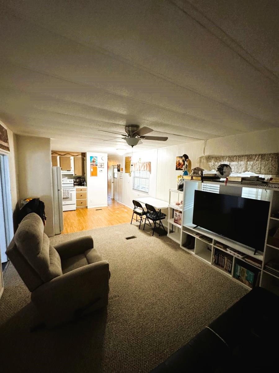 215 Edgewood Blvd Property Photo 6
