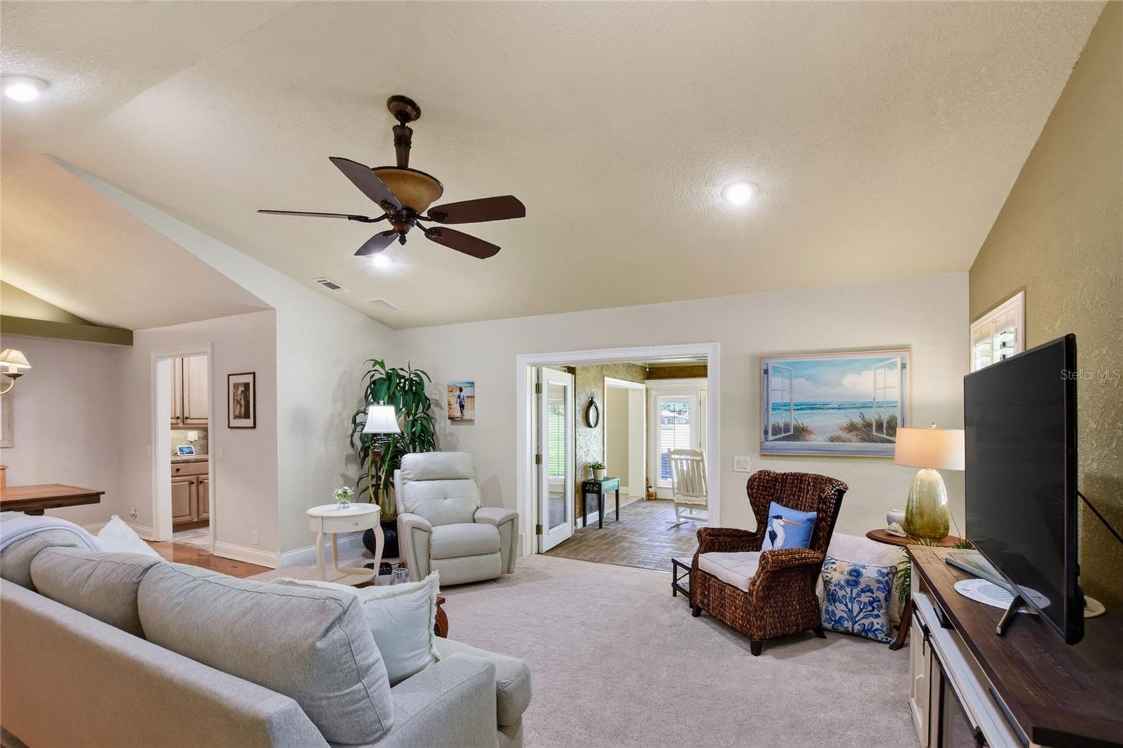 2801 Wingfoot Ct Property Photo 6