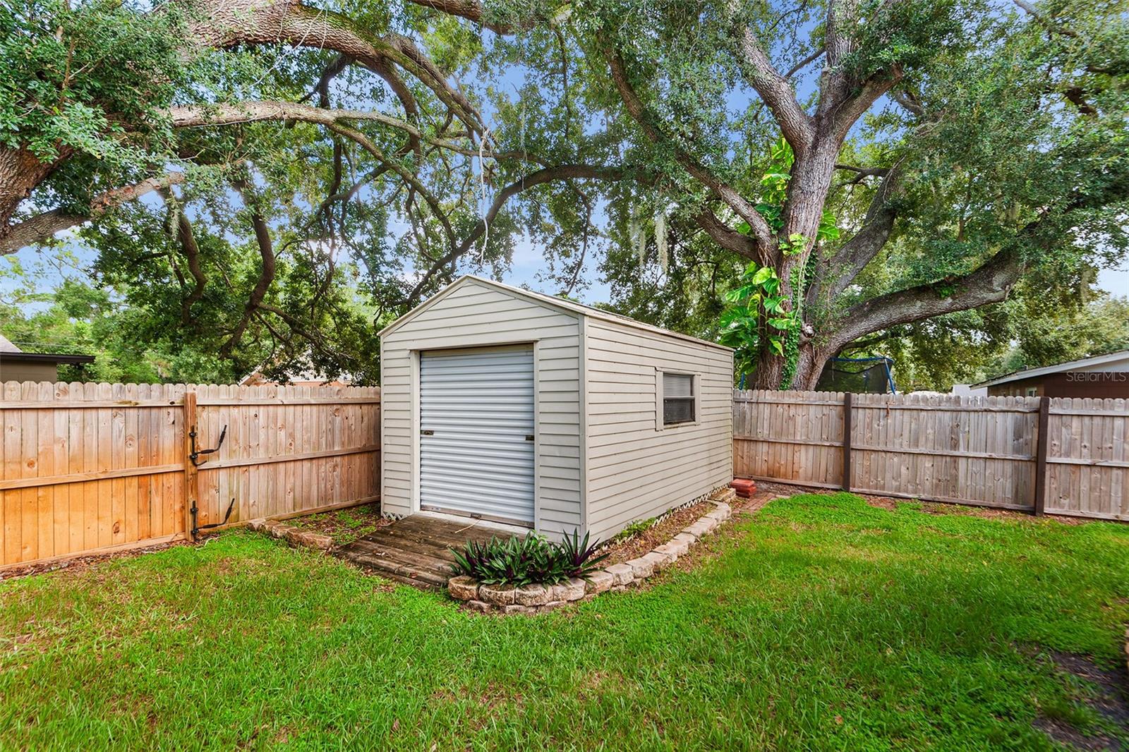 216 Shore Loop Property Photo 5