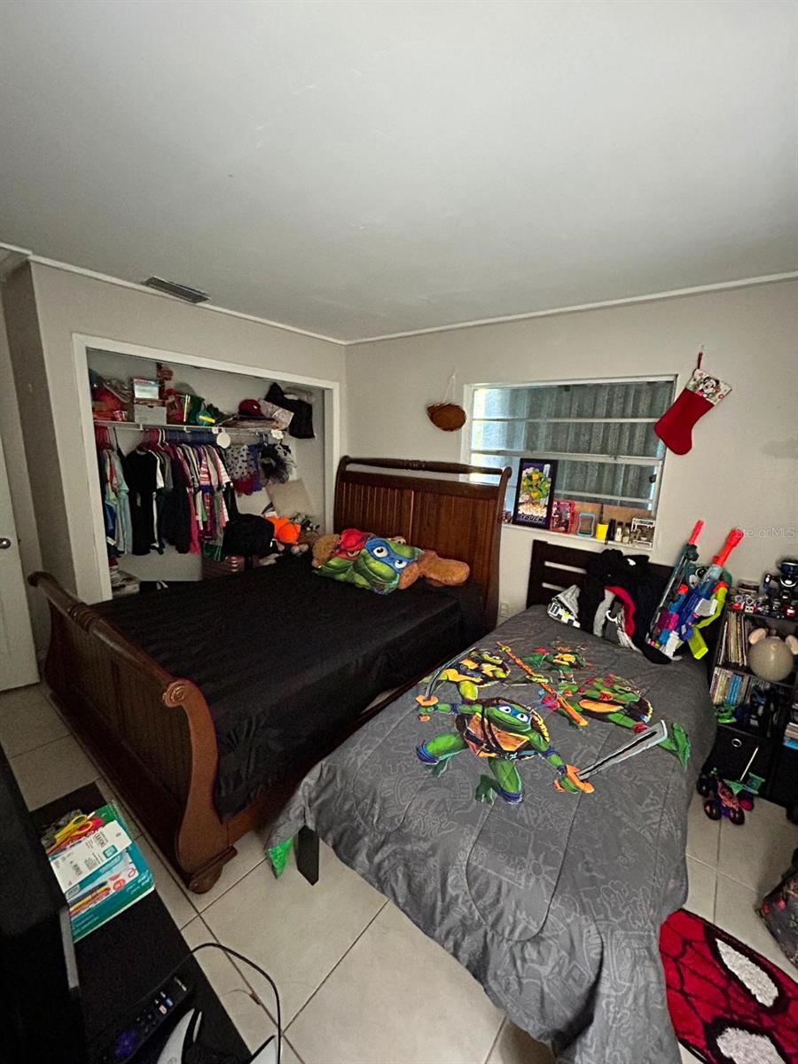 113 Draycott Ave Property Photo 6