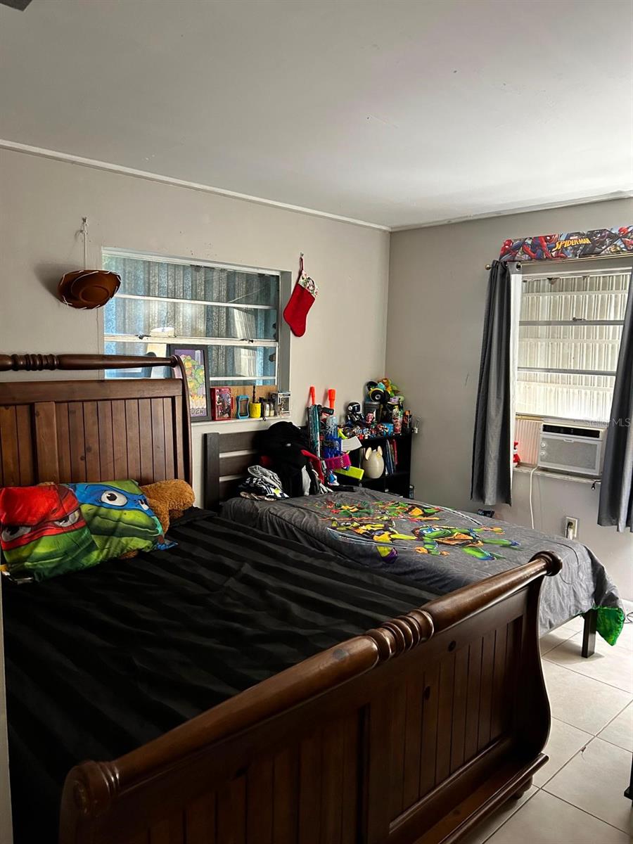 113 Draycott Ave Property Photo 8