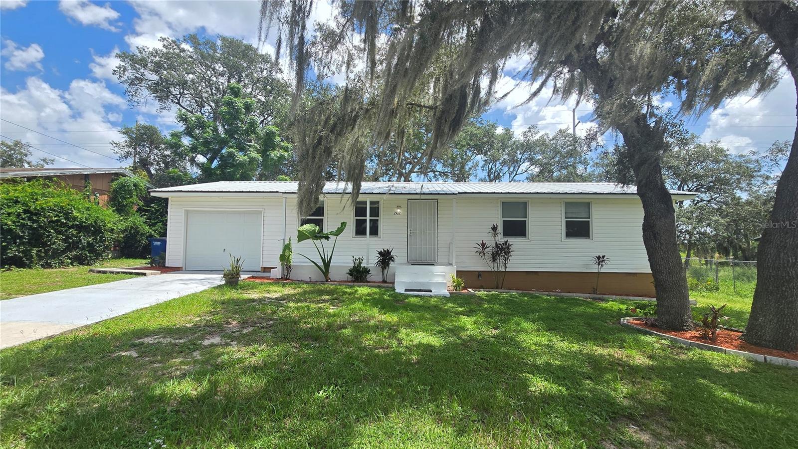 2102 Orange Blossom Ave Property Photo 1