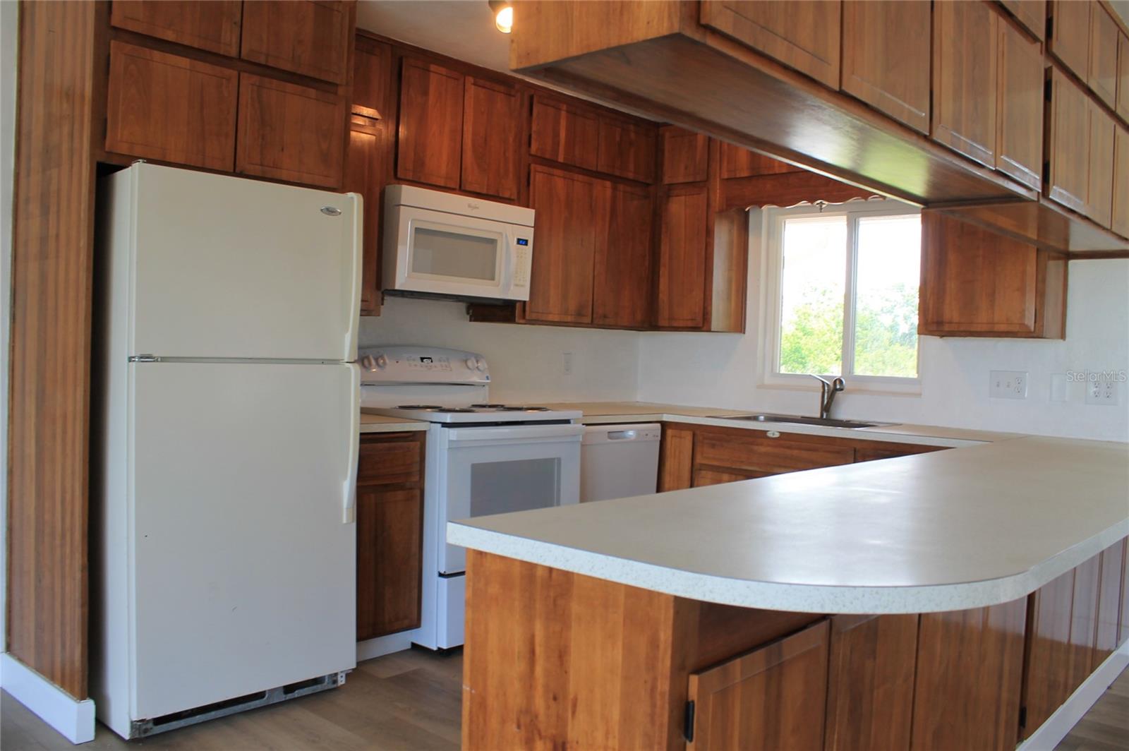 2700 Crump Rd Property Photo 4