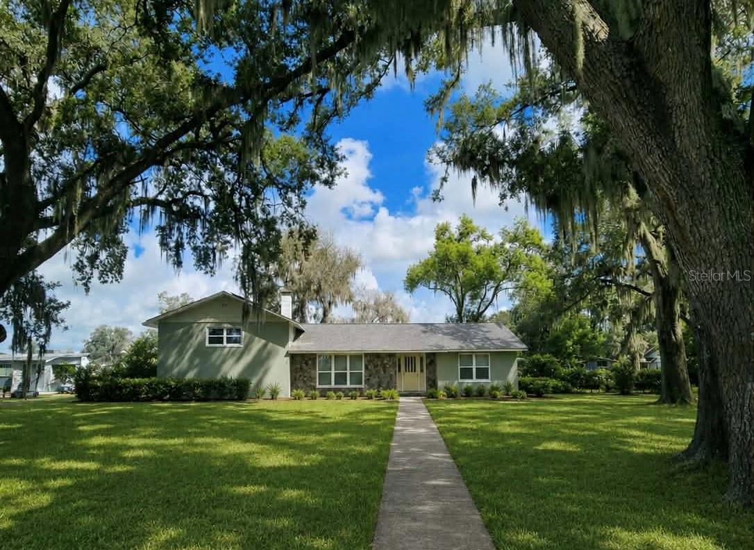 3102 Thonotosassa Rd Property Photo 1