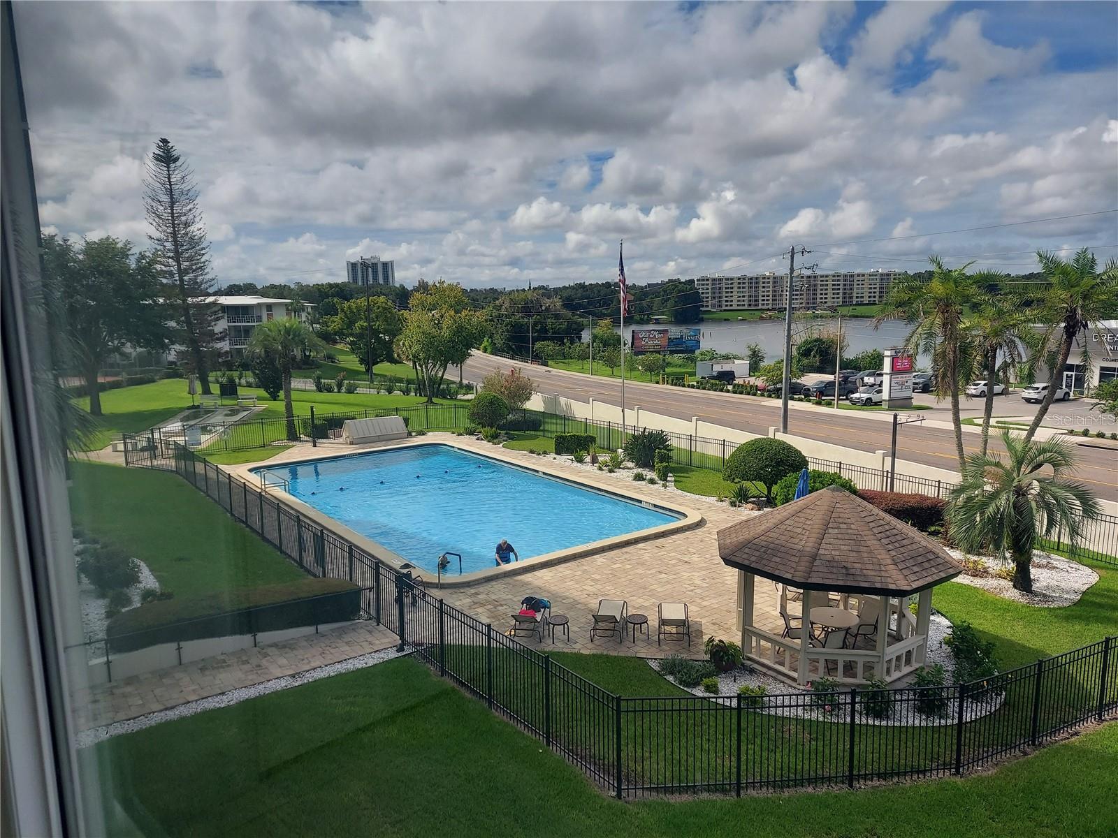 1776 6th St Nw #304 Property Photo 2