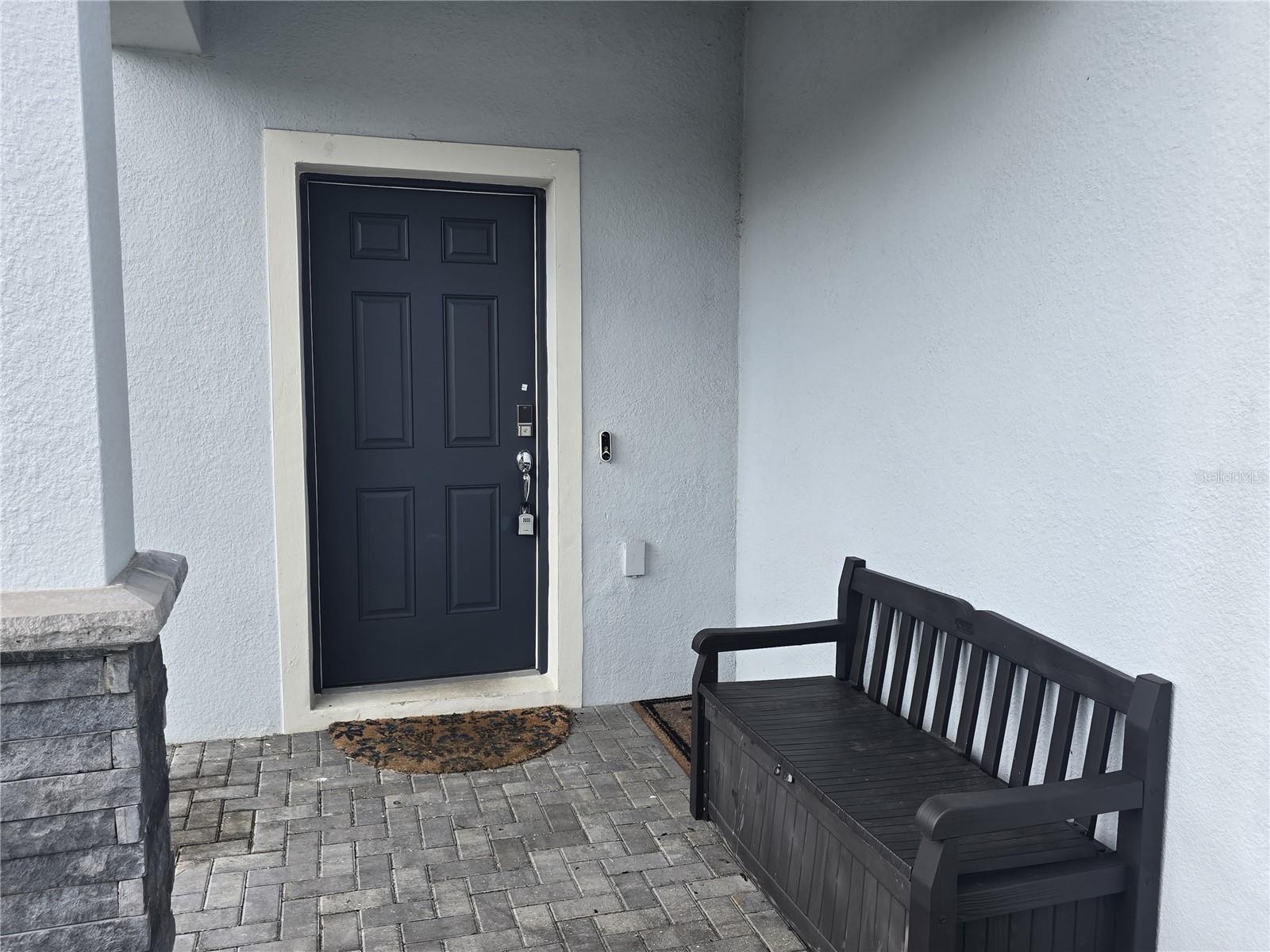 2462 Dubai St Property Photo 3