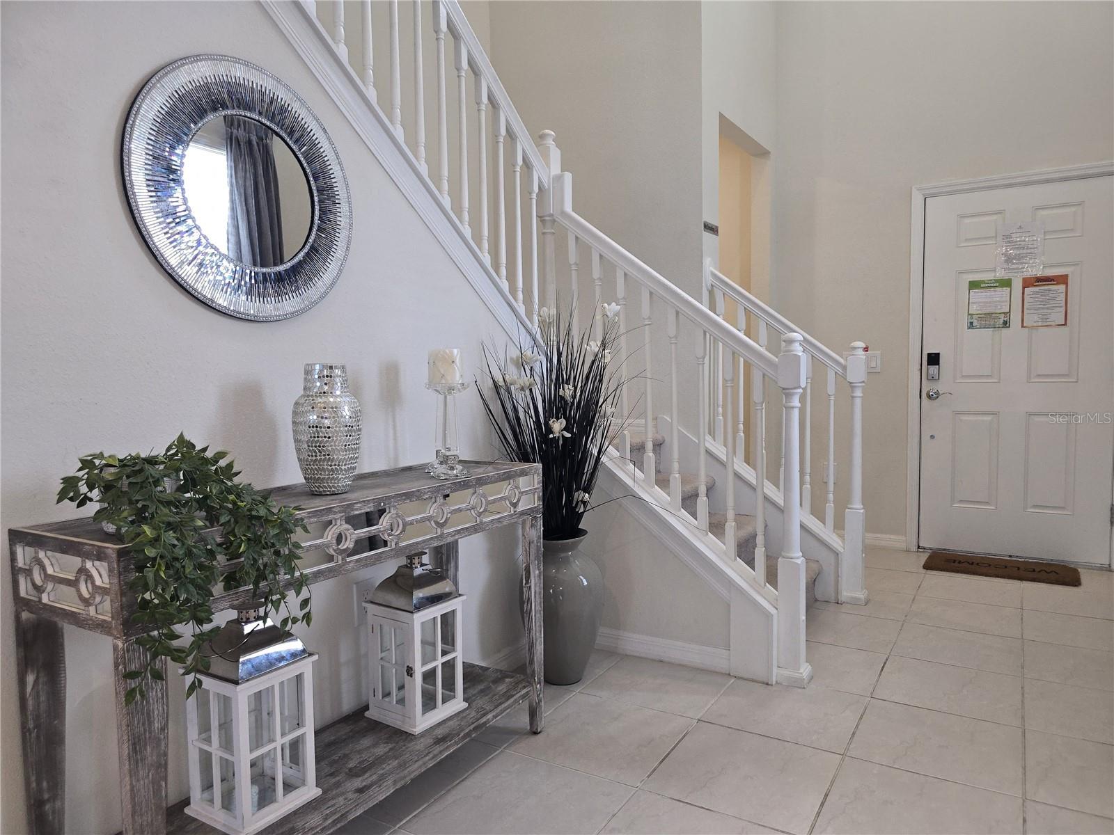 2462 Dubai St Property Photo 7