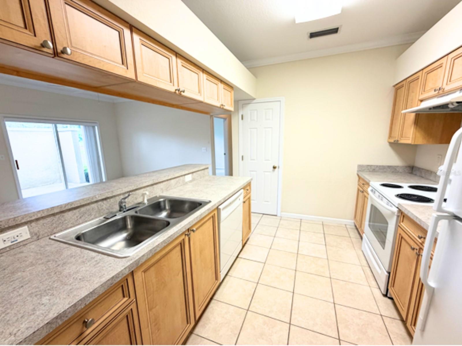 101 Eagle Pond Dr #101 Property Photo 5