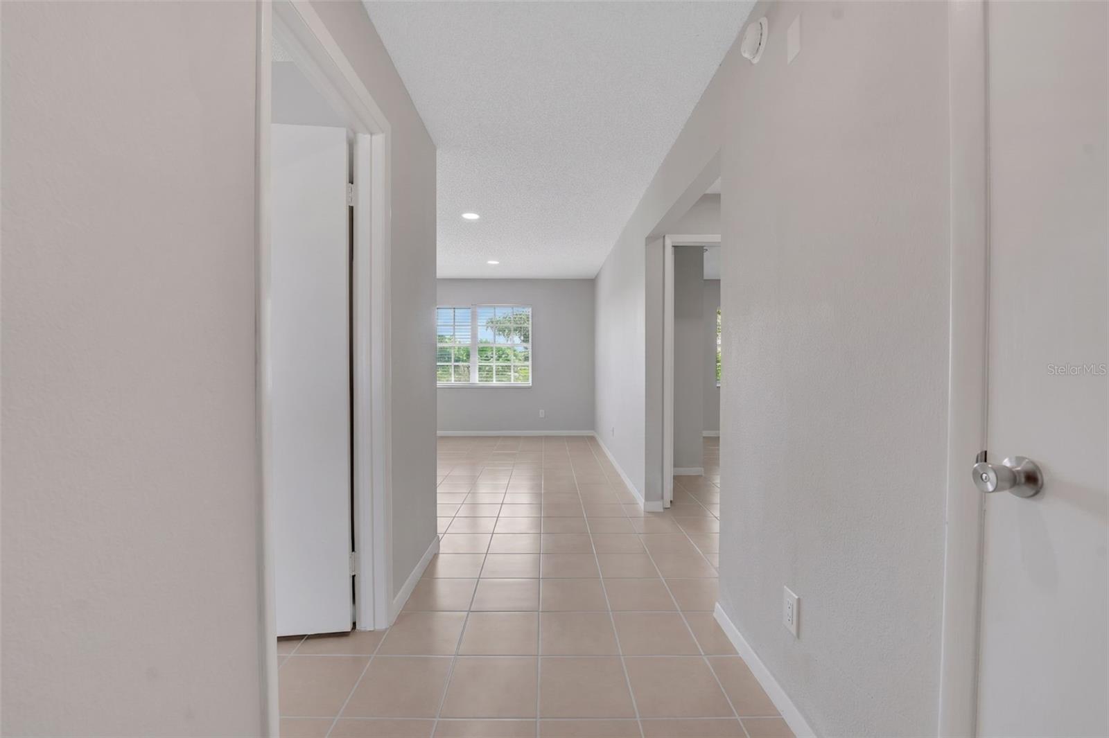 707 Dolly Ben Ct Property Photo 9