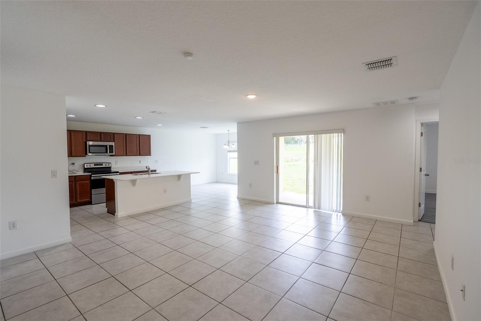 1429 Lucerne Loop Rd Ne Property Photo 7