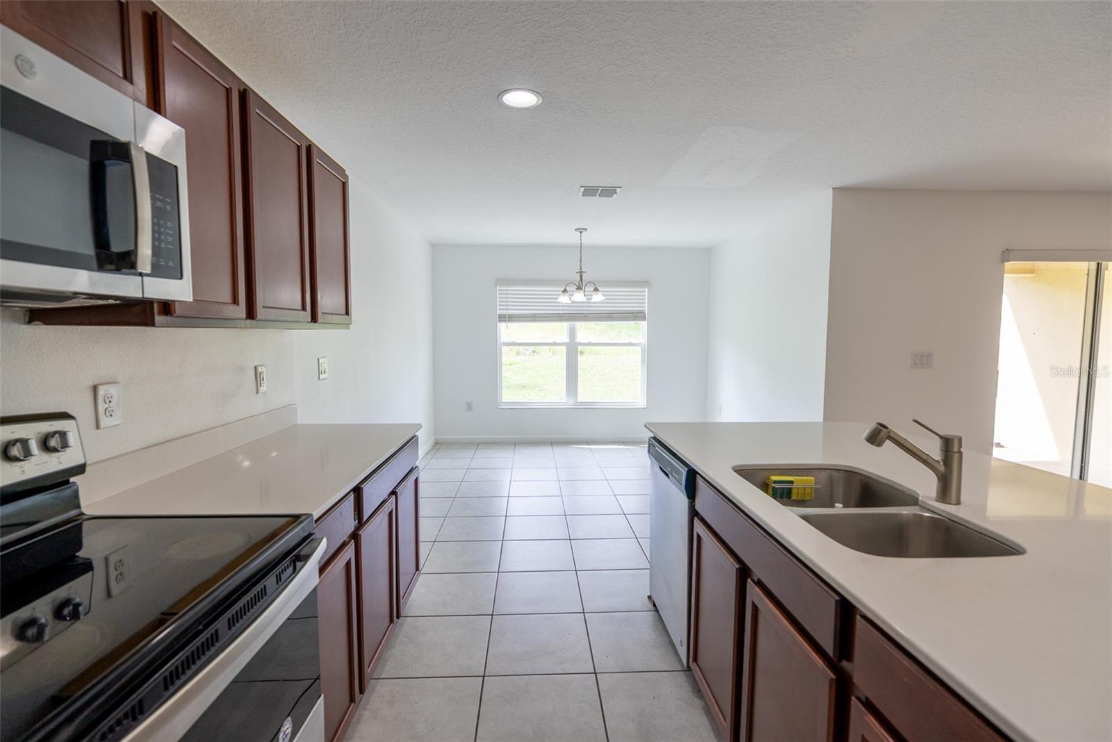 1429 Lucerne Loop Rd Ne Property Photo 8