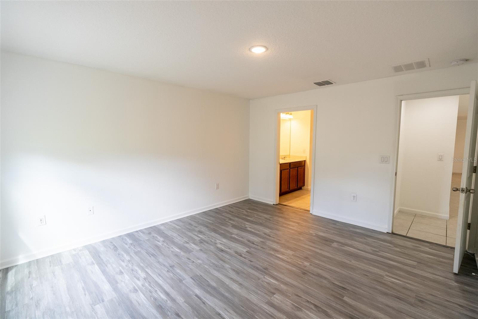 1429 Lucerne Loop Rd Ne Property Photo 16