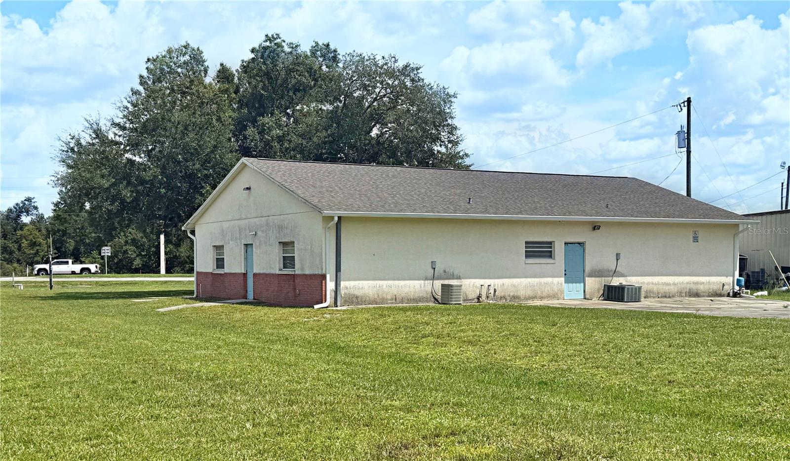 3389 Sw Highway 17 Property Photo 4