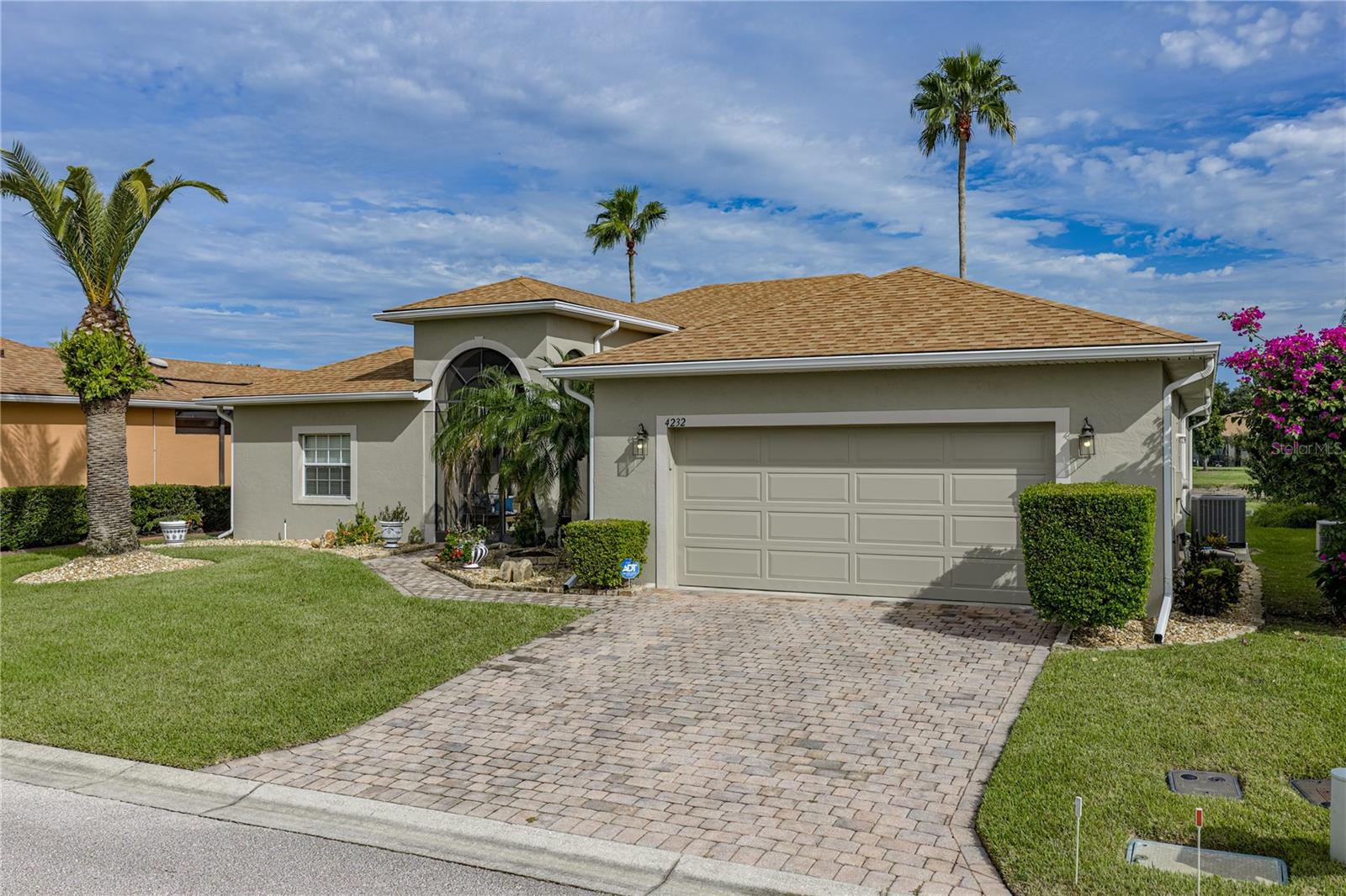4232 Dornoch Dr Property Photo 2
