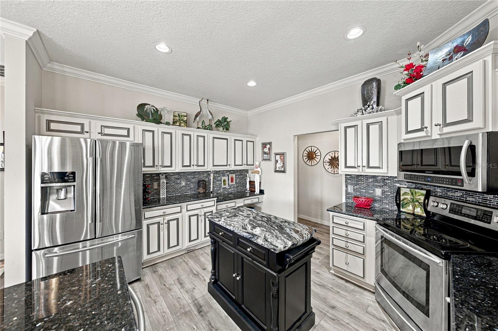 4232 Dornoch Dr Property Photo 28