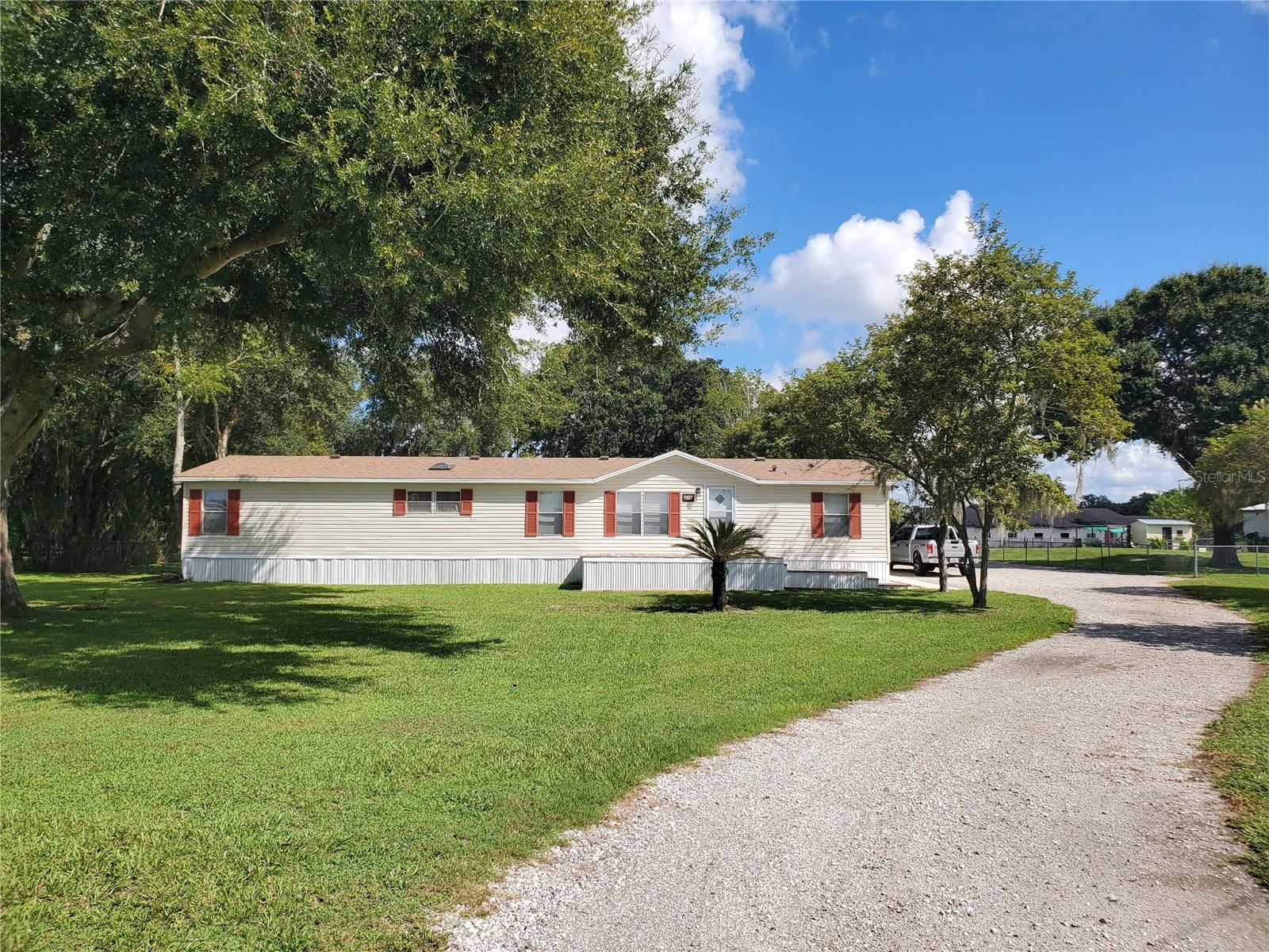 4902 Country Trails Dr Property Photo 3