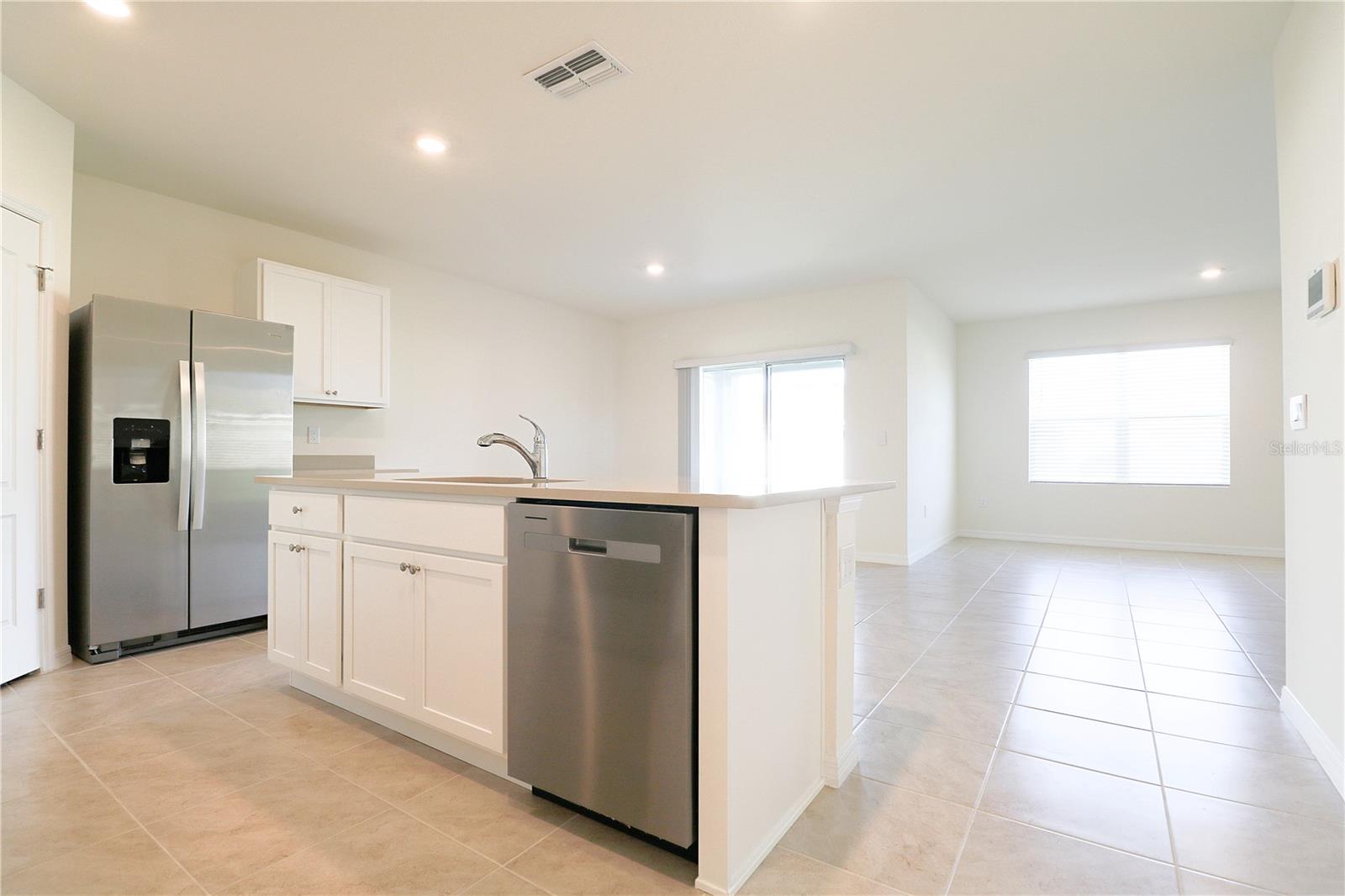 444 Taylor Groves Dr Property Photo 4