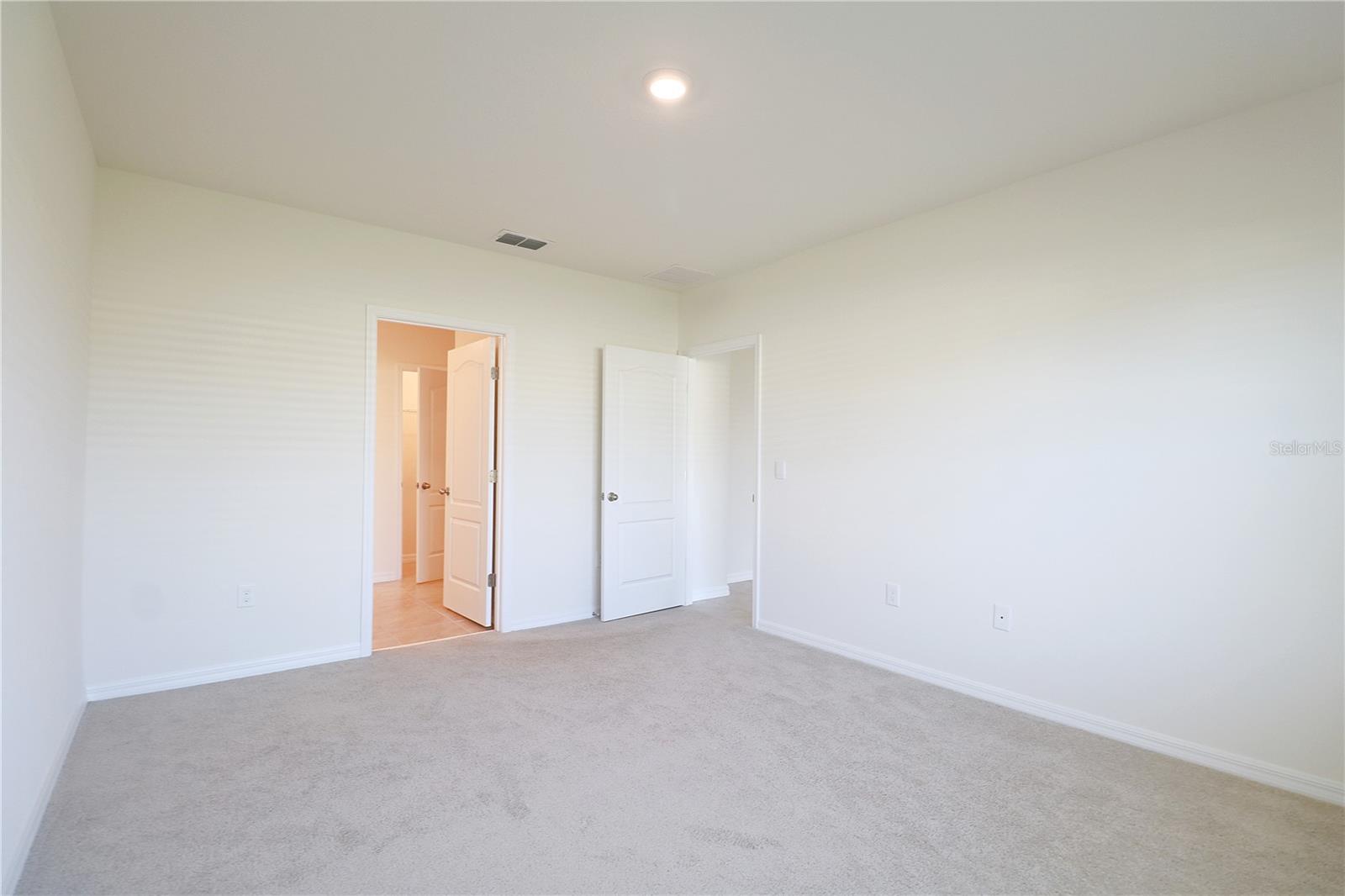 444 Taylor Groves Dr Property Photo 10