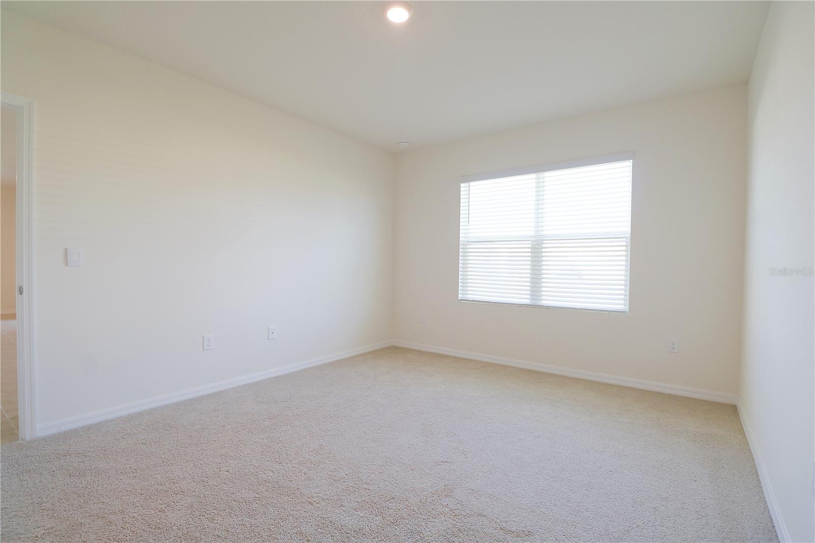 444 Taylor Groves Dr Property Photo 11