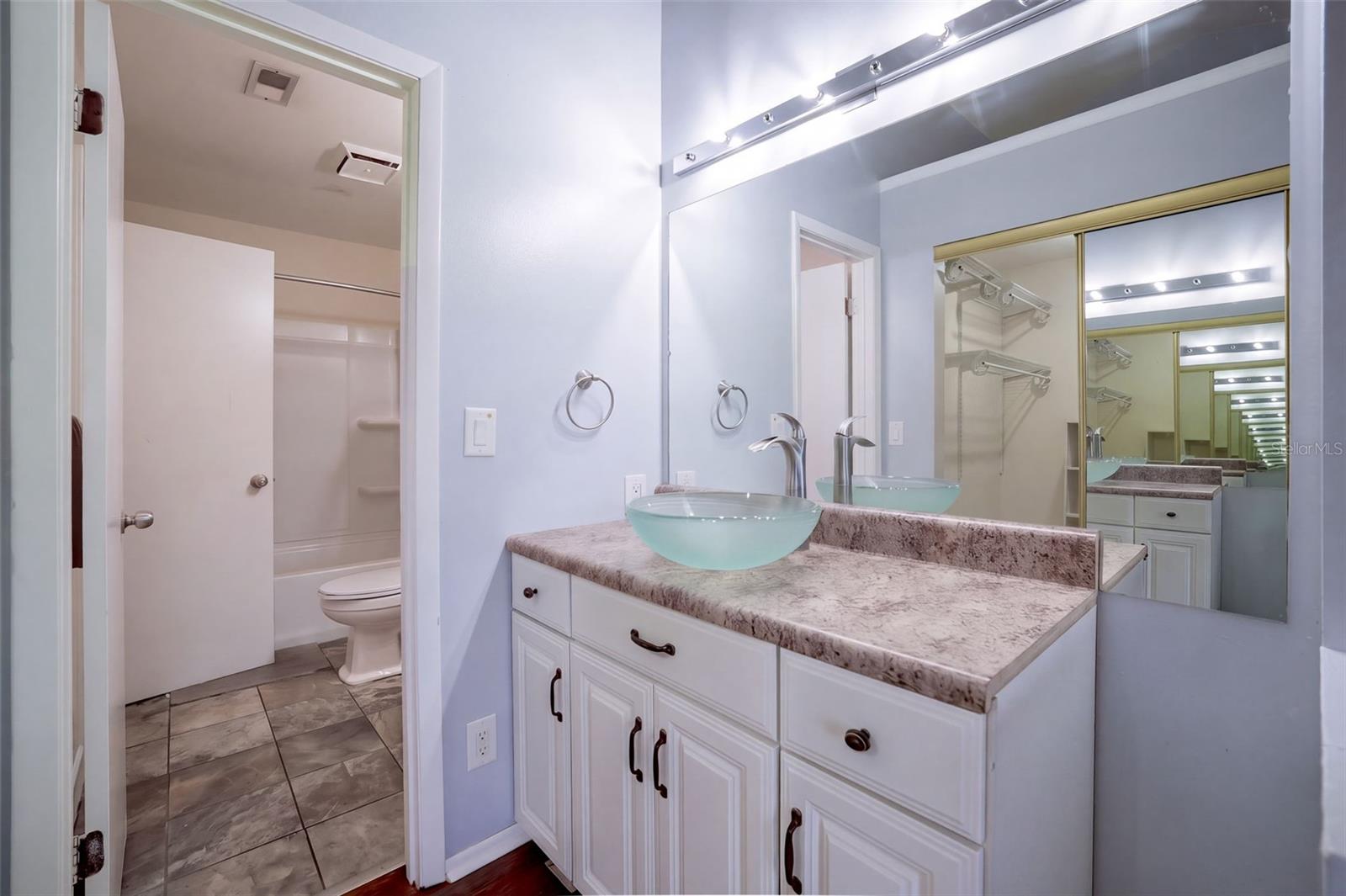 1711 Garden Lake Dr #1711 Property Photo 24