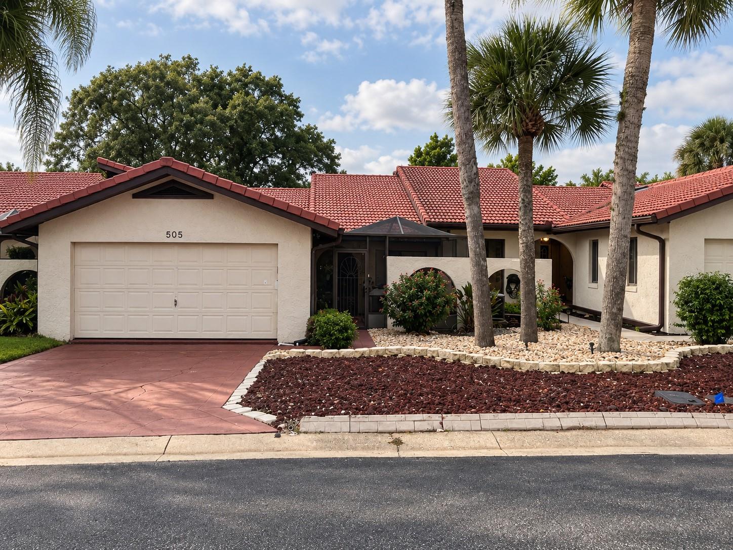 505 Clubhouse Dr Property Photo 1