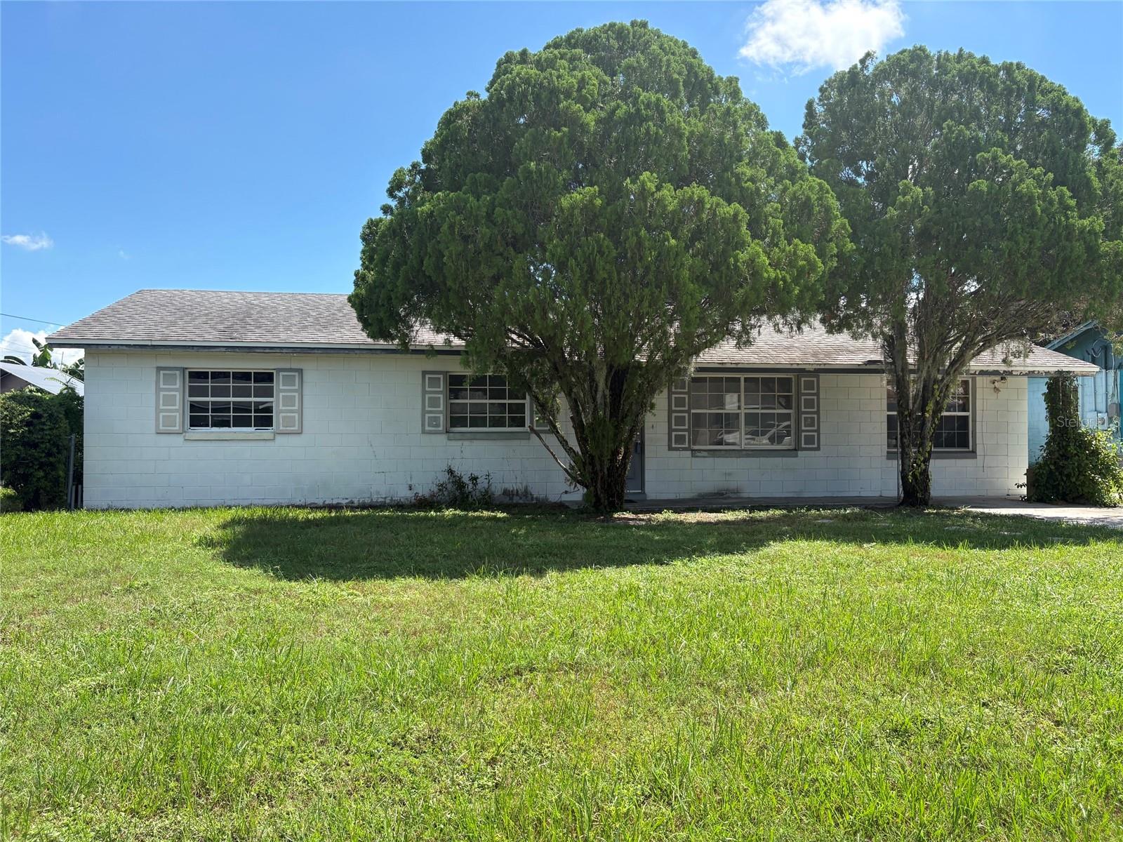 1114 Carefree Cove Dr Property Photo 1