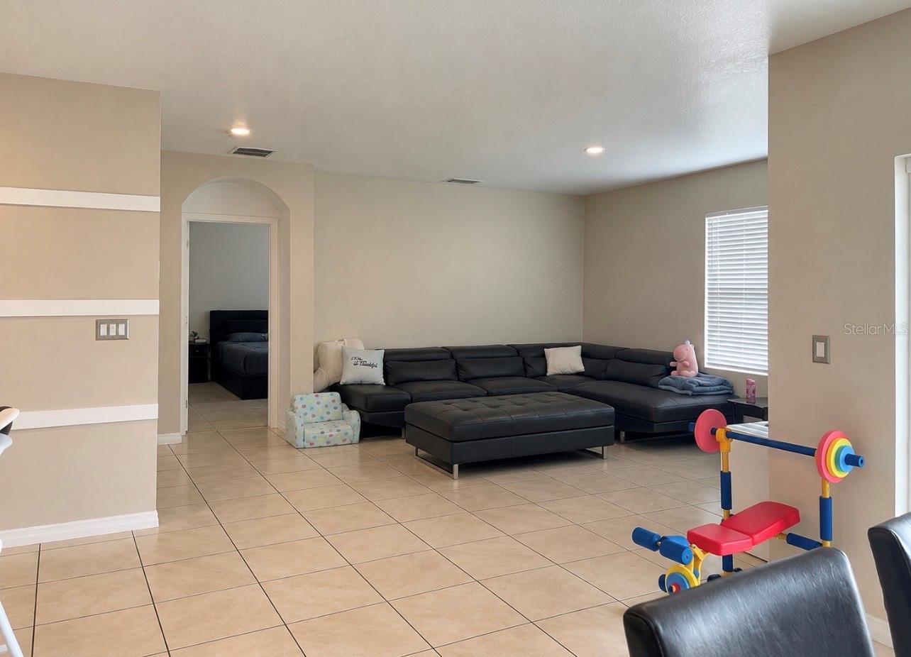 664 Tortugas St Property Photo 13