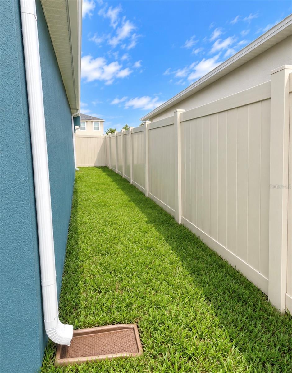664 Tortugas St Property Photo 21