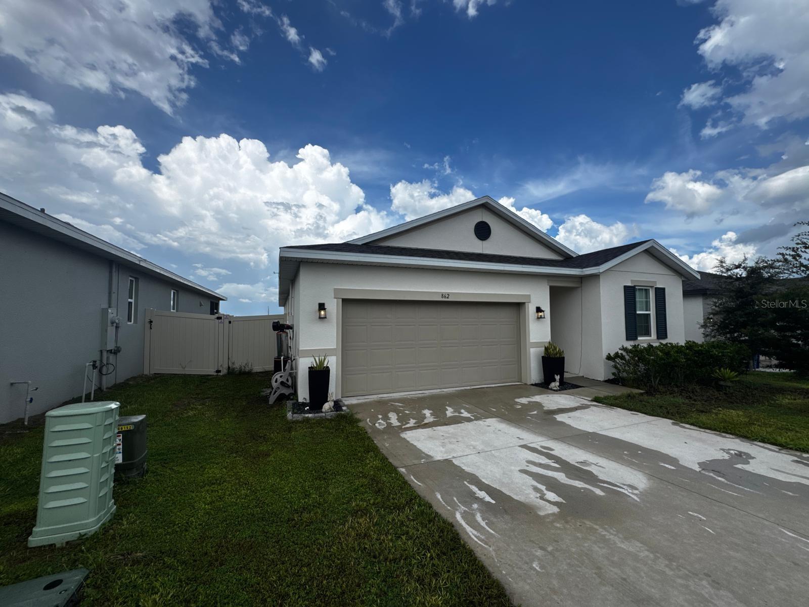 862 BALLANTYNE DR Property Photo 1