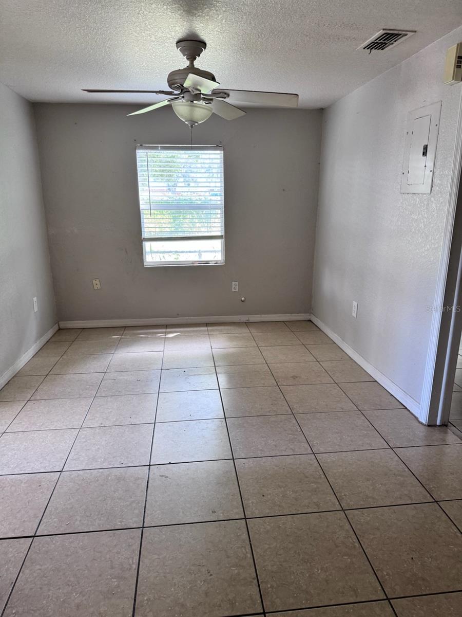 536 Avenue H Se Property Photo 6