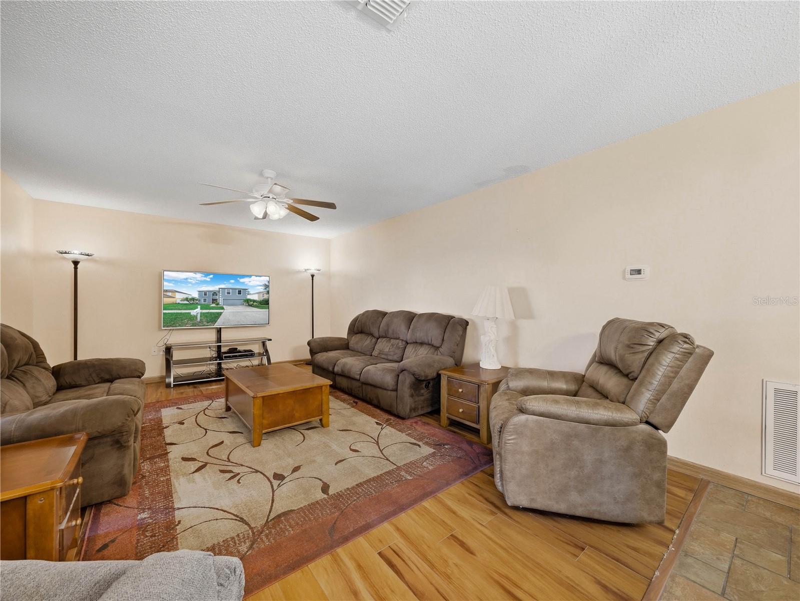 5809 Windridge Dr Property Photo 10