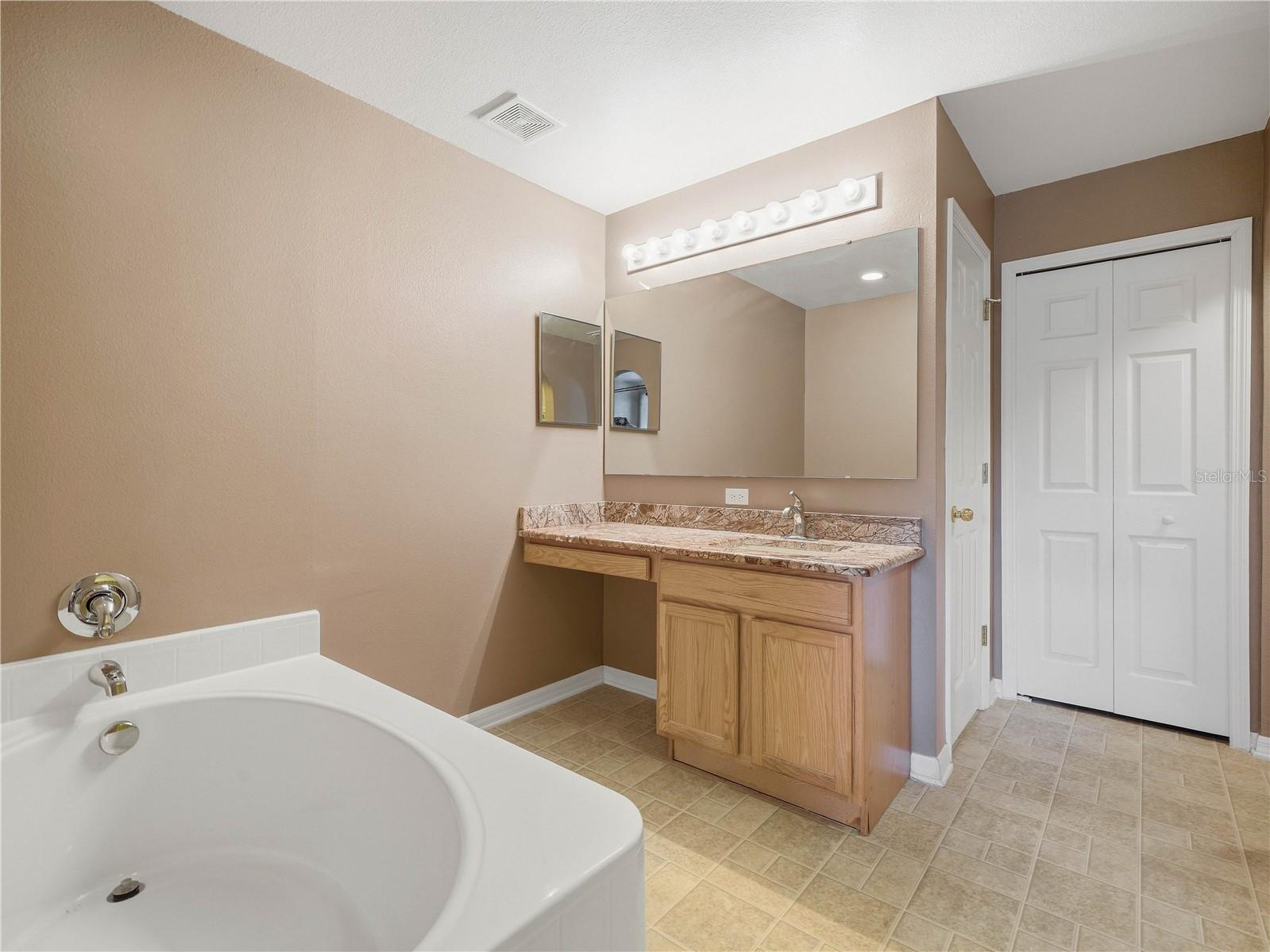 5809 Windridge Dr Property Photo 18