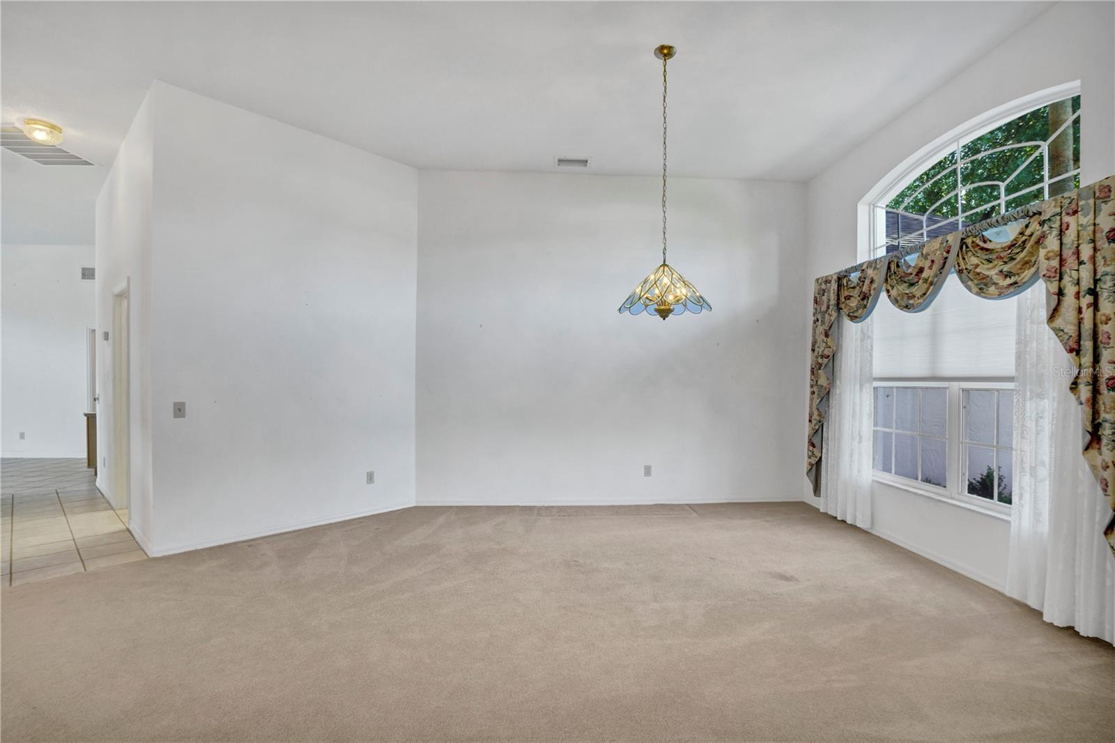 742 Santa Maria Dr Property Photo 8