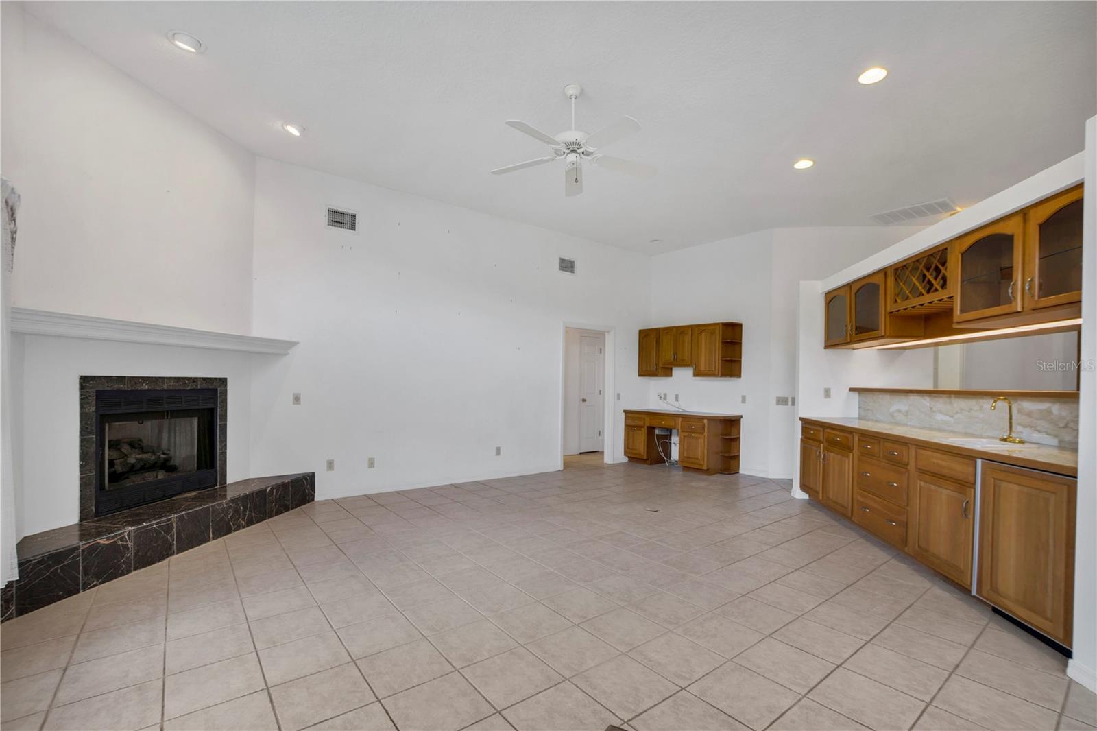 742 Santa Maria Dr Property Photo 31