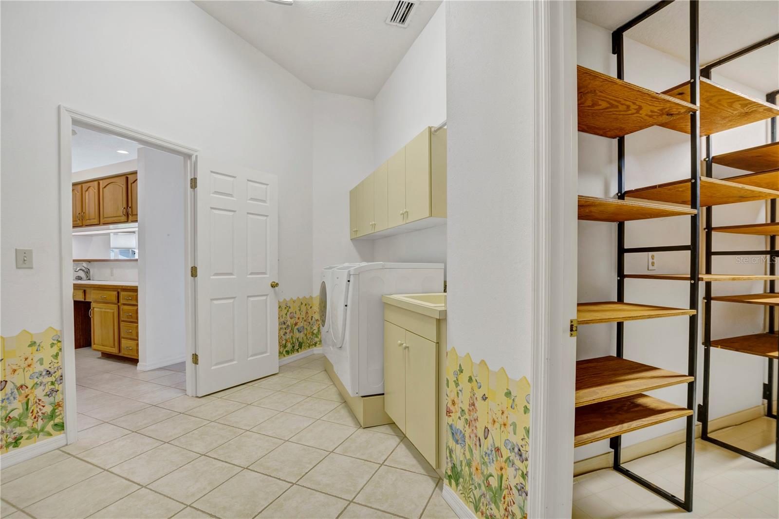 742 Santa Maria Dr Property Photo 47