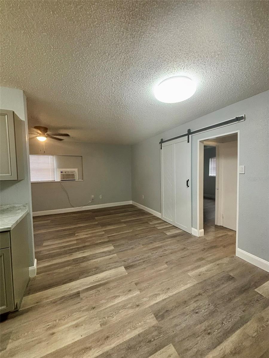 650 Avenue C Sw #a Property Photo 2