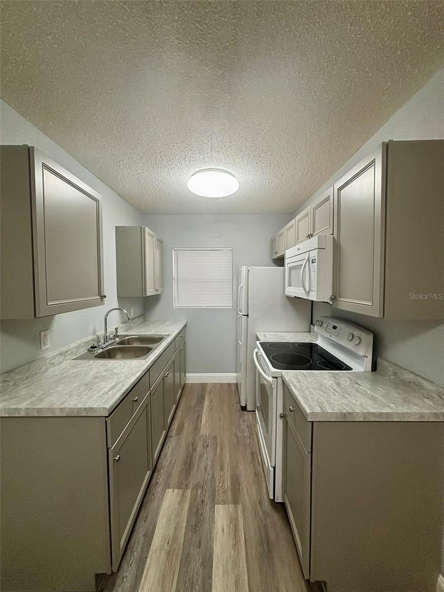 650 Avenue C Sw #a Property Photo 4