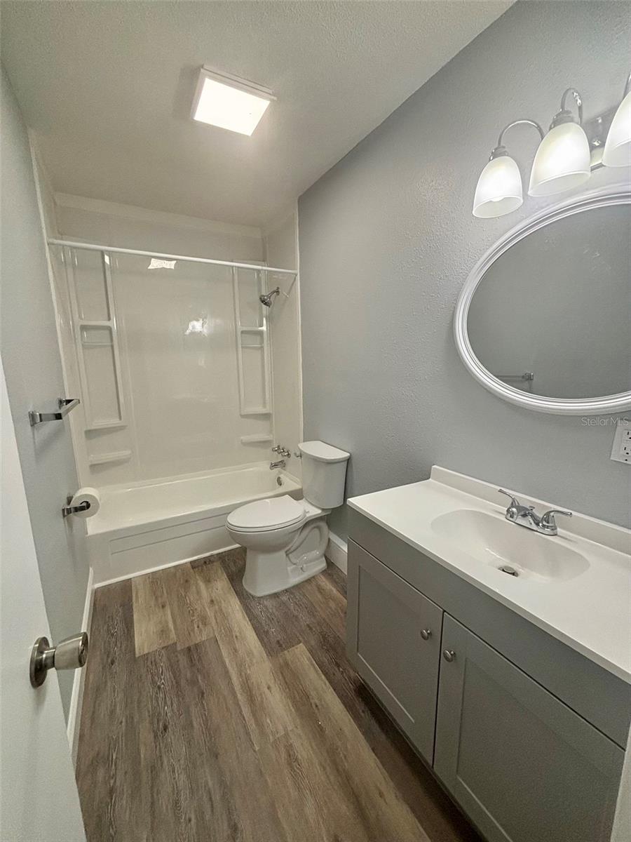 650 Avenue C Sw #a Property Photo 9
