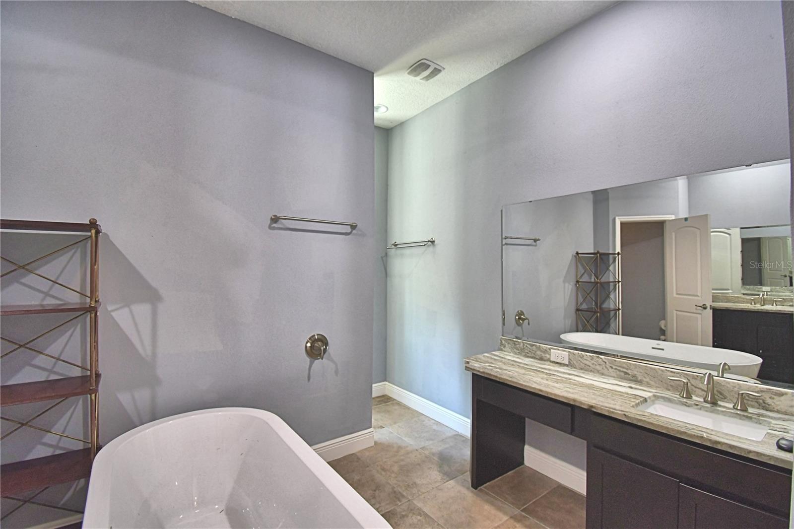 6711 Redwing Rd Property Photo 28