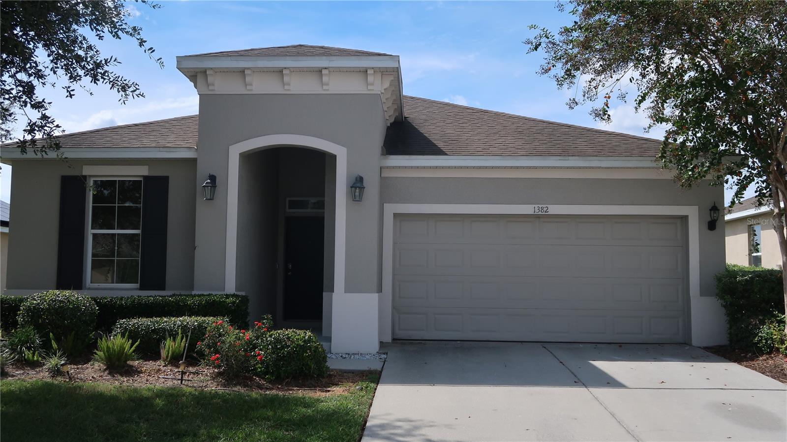 1382 Windward Oaks Loop Property Photo 2