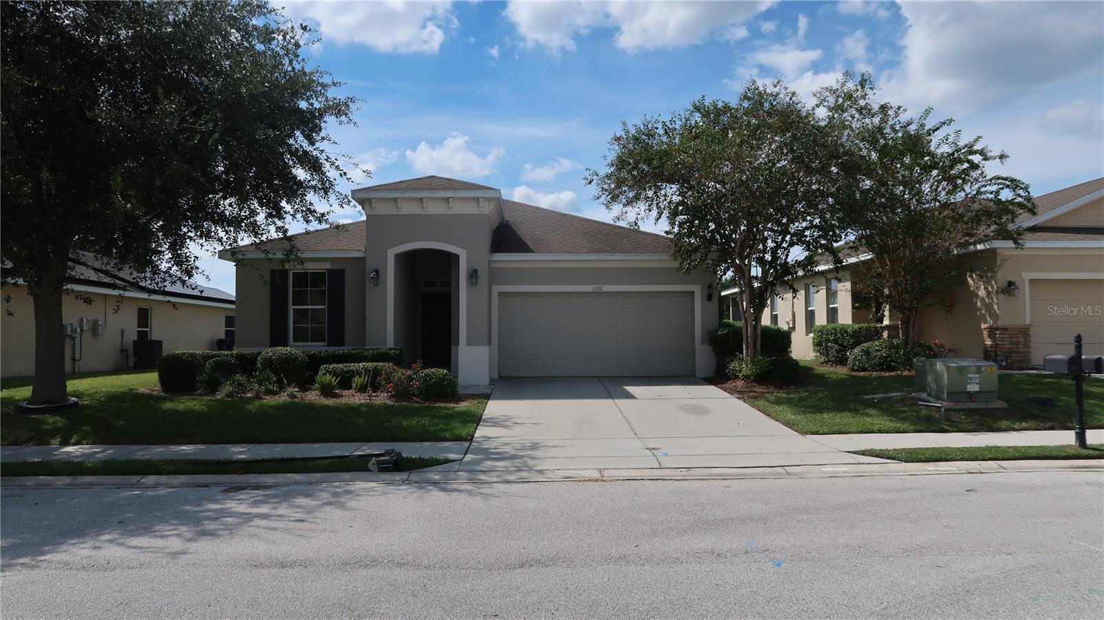 1382 Windward Oaks Loop Property Photo 3