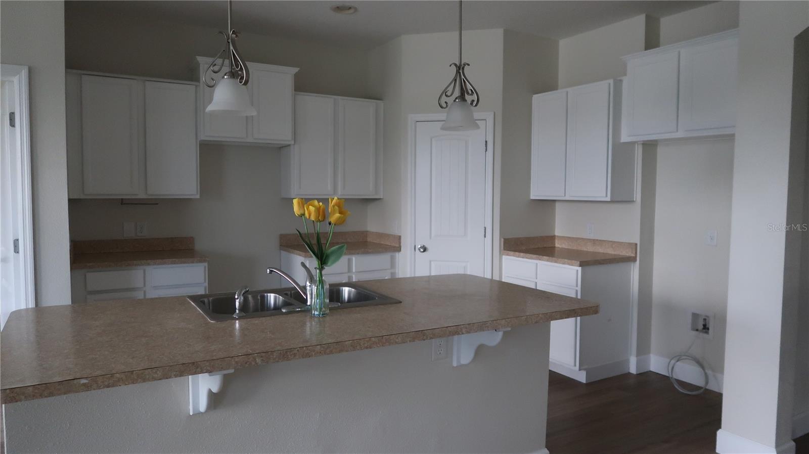 1382 Windward Oaks Loop Property Photo 8